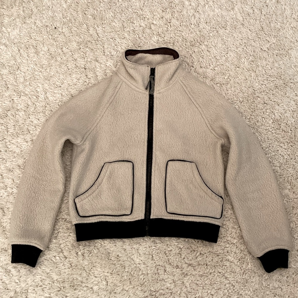 Free people movement cream cropped bomber fleece with pockets, worn 2x, size S